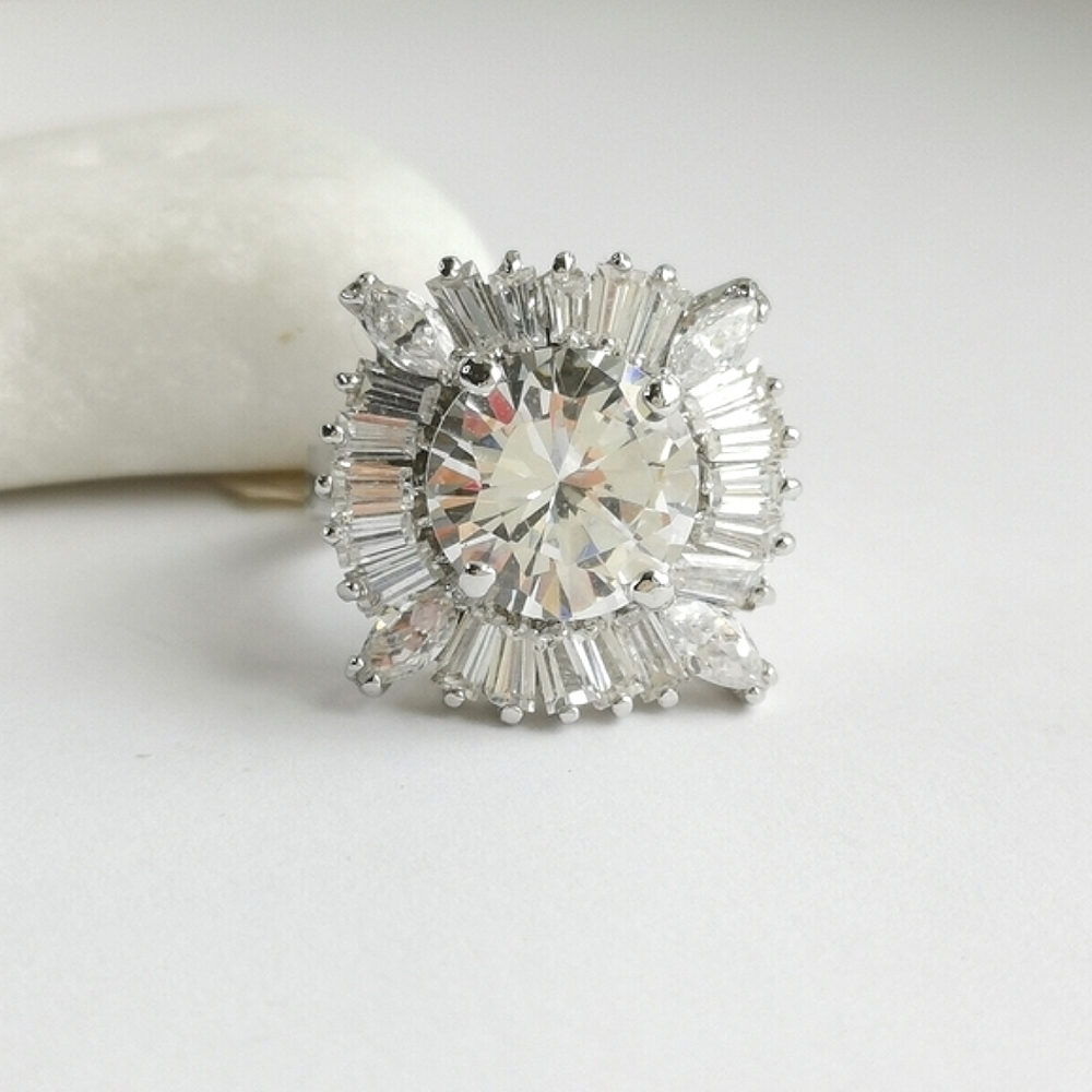 Vintage inspired 4ct CZ ring 14k white gold overlay size 5 🆕